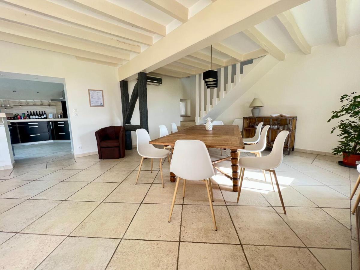 Villa Du Circuit: Poolside Retreat With 4 Bedrooms Near Racing Track Mars-sur-Allier